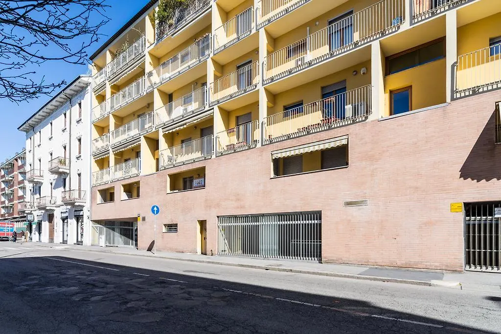 Four Bedroom Villa Near Metro Milan
