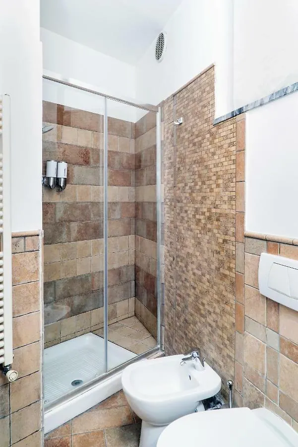 Four Bedroom Villa Near Metro Milan Italy
