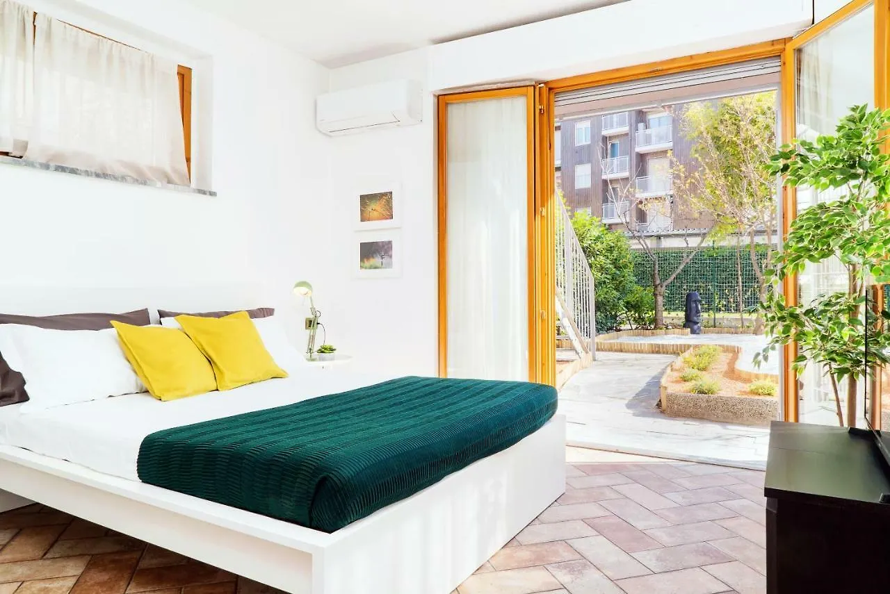Four Bedroom Villa Near Metro Milan