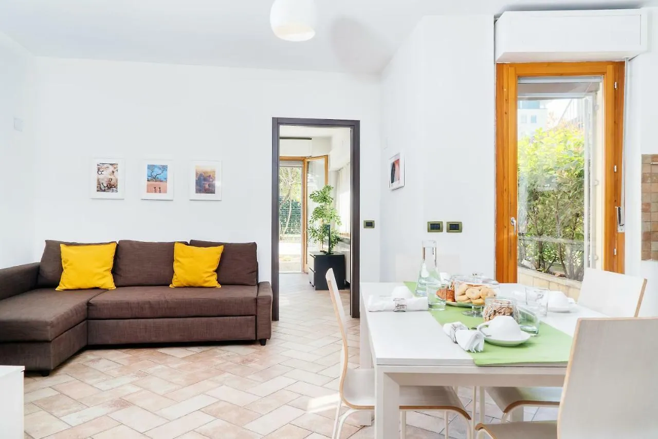 Apartmán Four Bedroom Villa Near Metro Milán