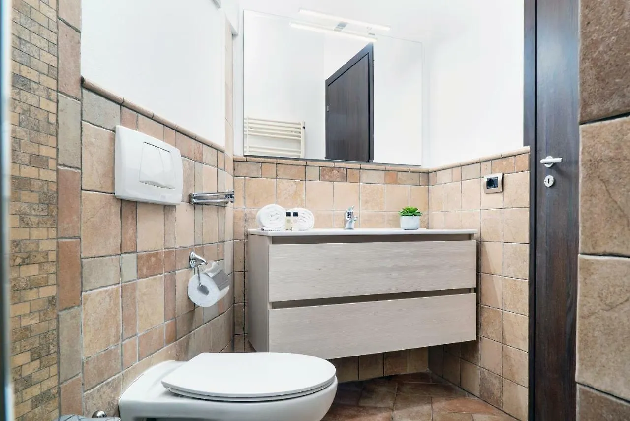 Apartmán Four Bedroom Villa Near Metro Milán